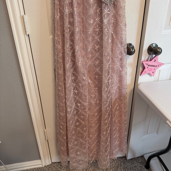 Mac Duggal 68050 Rhinestone Embellished Sweetheart Neckline Gown Size 4